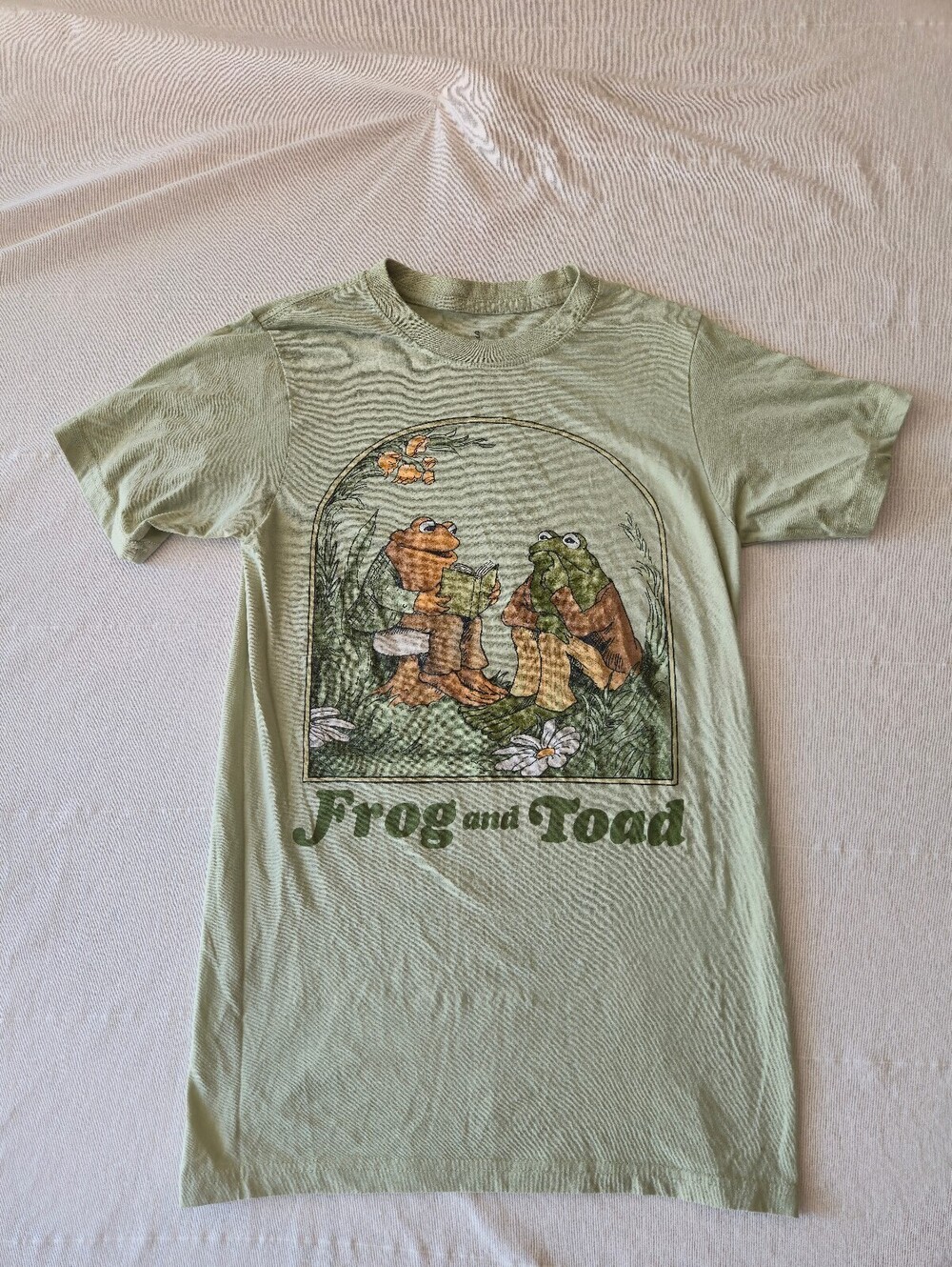 Frog and Toad Graphic T-Shirt Size Small